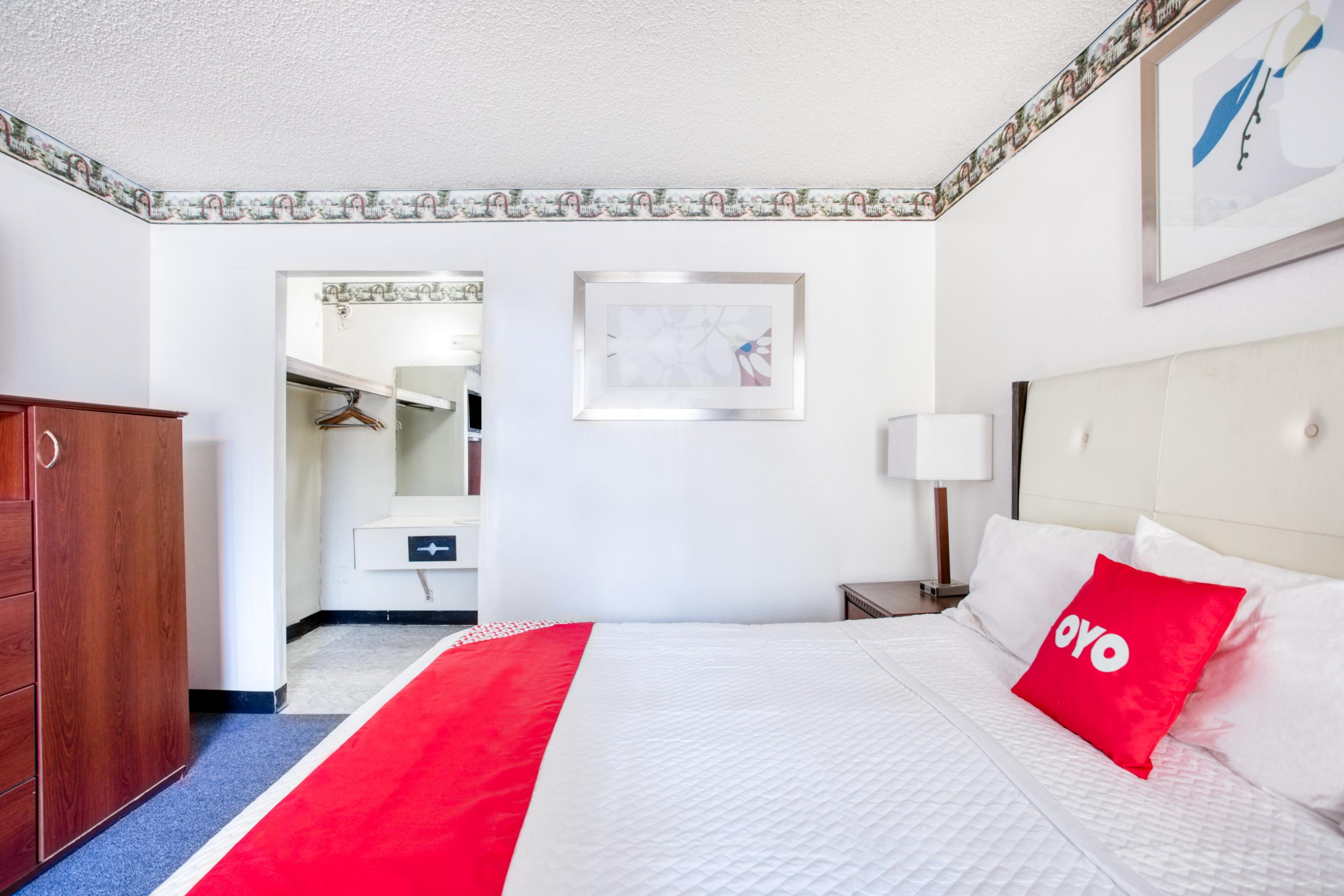 OYO Hotel Petersburg VA - Templeton Eksteriør billede